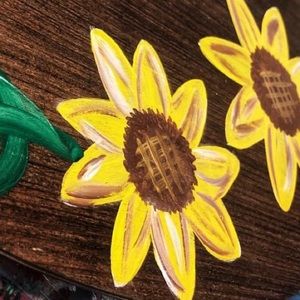 Meet your Posher, Cassandra